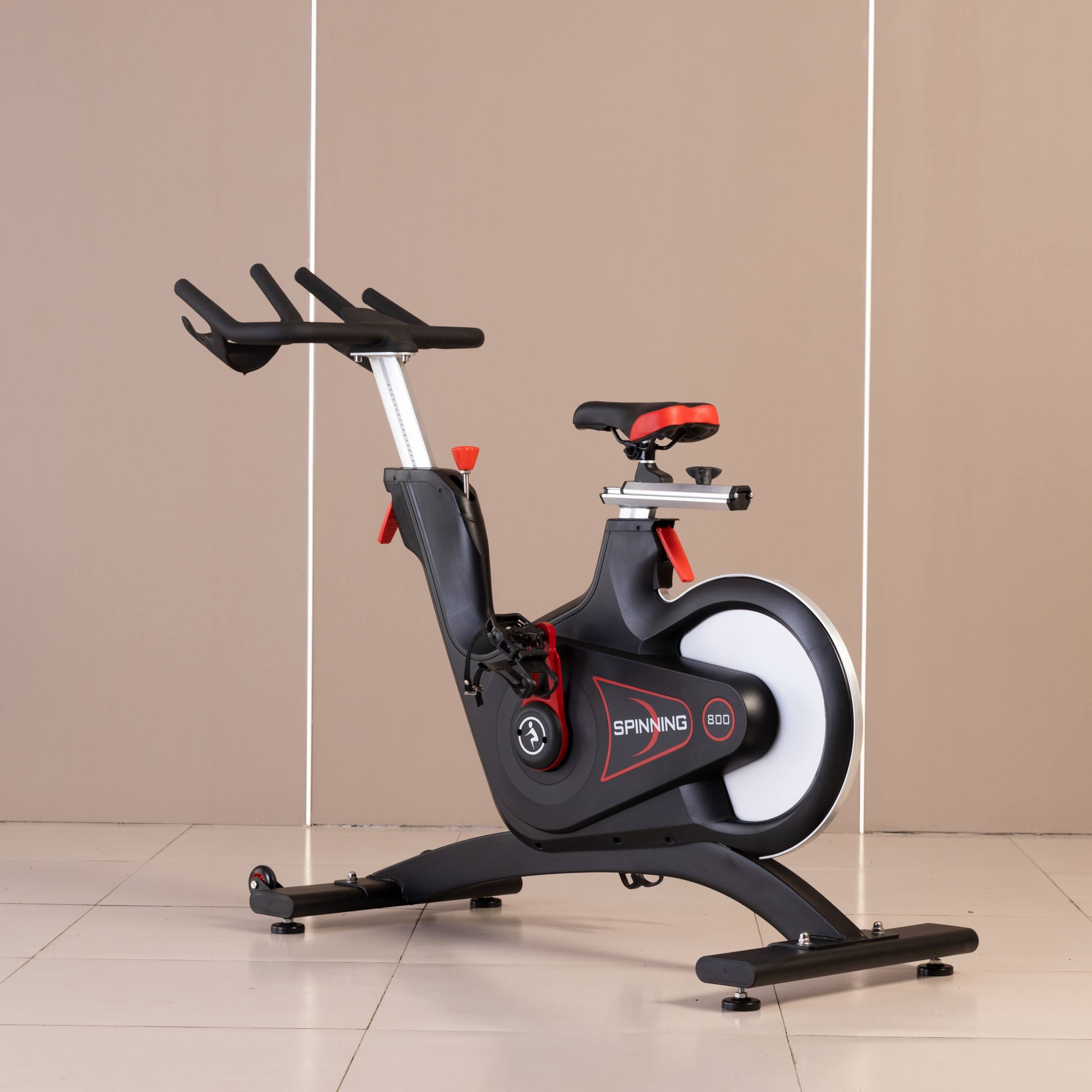 Gymnastikcykel med magnetisk modstand